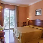 מלון Conchiglia D'oro 3*