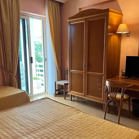Conchiglia D'oro Hotel 3*
